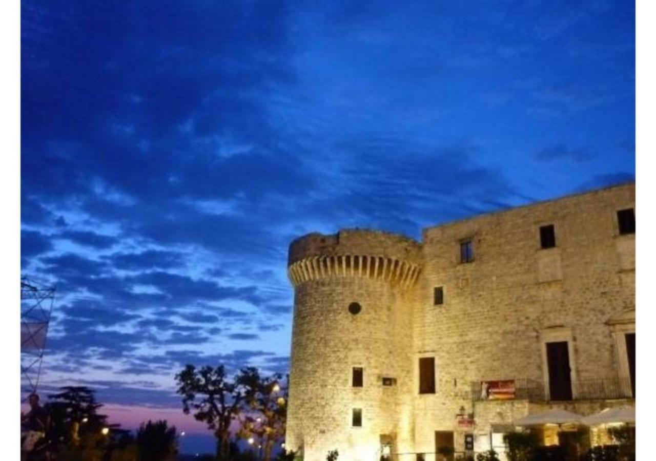 Mansarda Romantica "Il Nido Delle Rondini" Conversano Luaran gambar